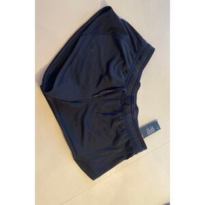 NWT Under Armor woman's Athletic shorts Size large